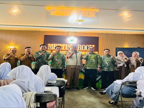 MENGENAL INVESTASI SEJAK DINI MELALUI PASAR MODAL JURUSAN AKUNTANSI SMK MUHAMMADIYAH PAGARALAM