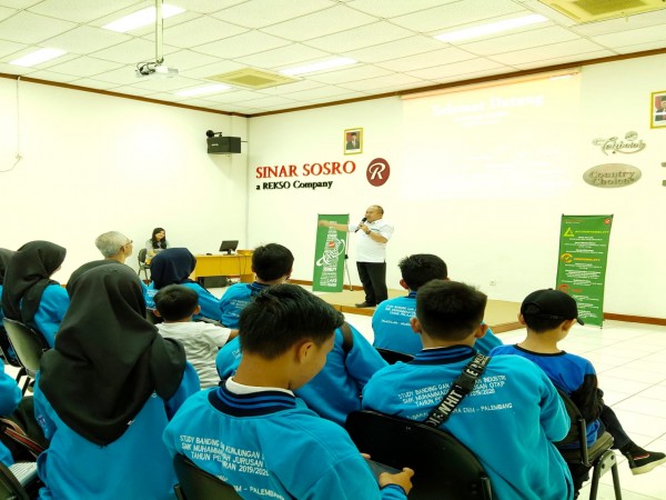 Study Tour Jurusan Otomatisasi Tata Kelola Perkantoran