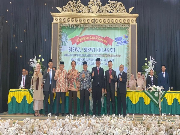 Tasyakuran Dan Pelepasan Siswa/i Kelas XII sekaligus sumpah asisten teknik keparmasian SMK Muhammadiyah pagar alam tahun pelajaran 2025-2026