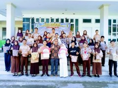 PEMBAGIAN HADIAH JUARA UMUM & CLASS MEETING