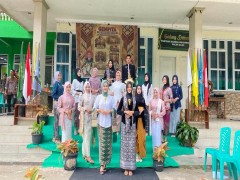 PEMBUKAAN KEGIATAN HARI KARTINI DI SMK MUHAMMADIYAH PAGARALAM
